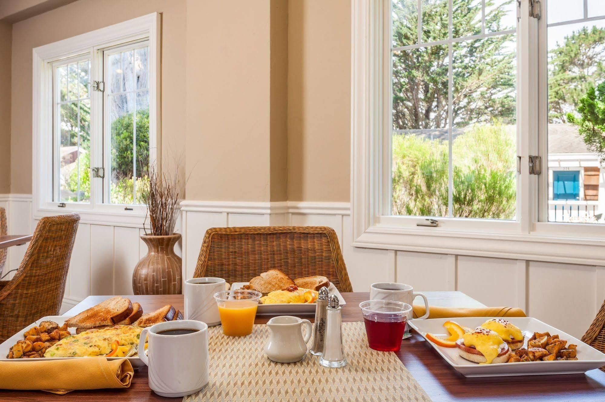 Lighthouse Lodge & Cottages Pacific Grove Esterno foto